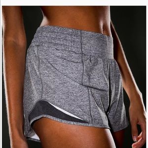 Lululemon Hotty Hot HR shorts 2.5